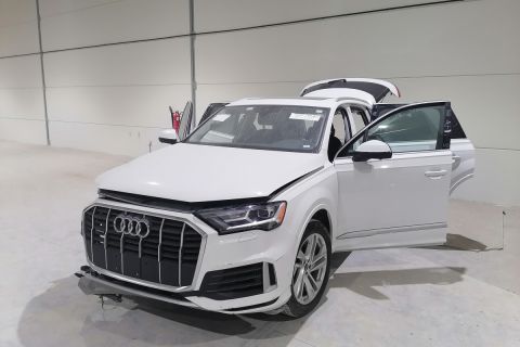 AUDI Q7  2021г