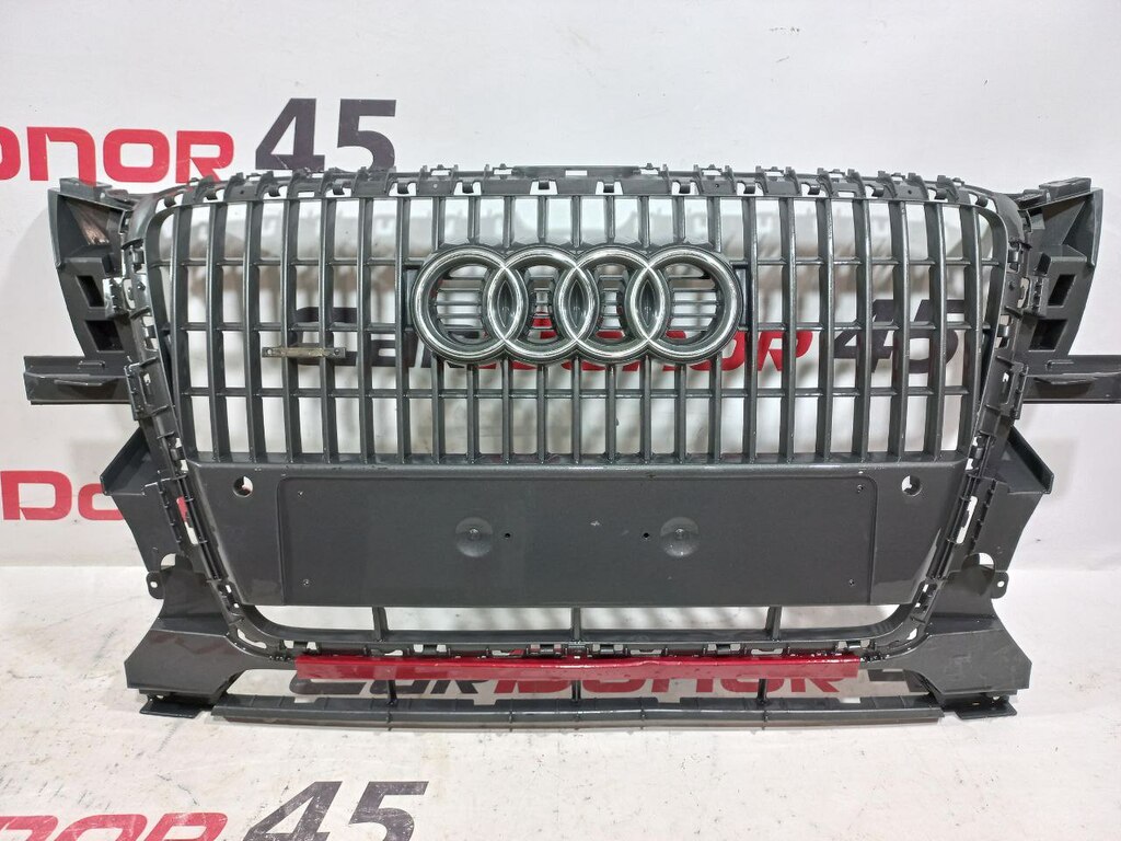 Решетка радиатора б/у для Audi Q5