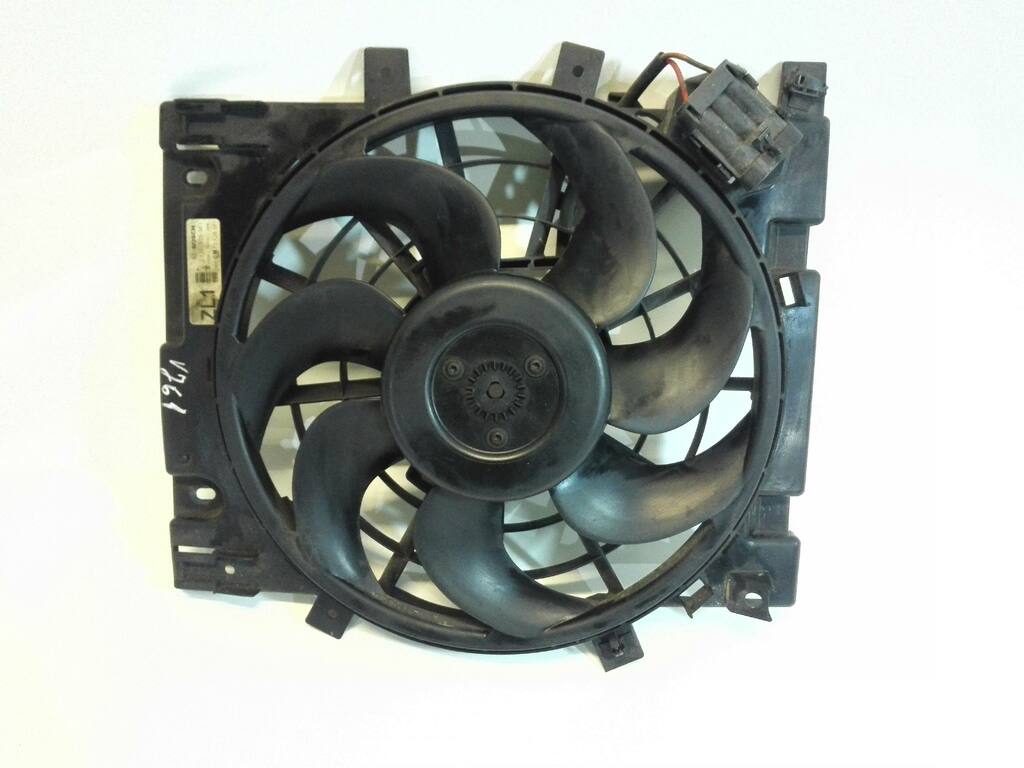 Вентилятор охлаждения радиатора с диффузором б/у для Opel Astra